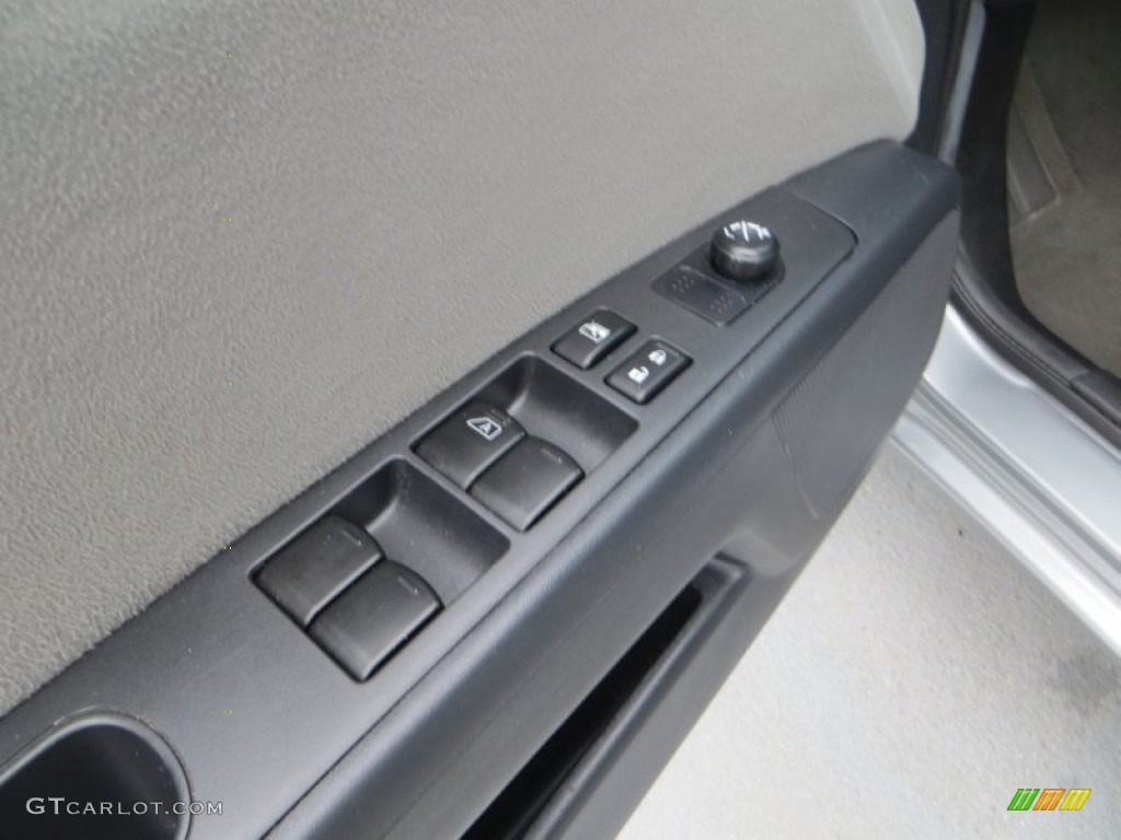 2012 Sentra 2.0 S - Magnetic Gray Metallic / Charcoal photo #30