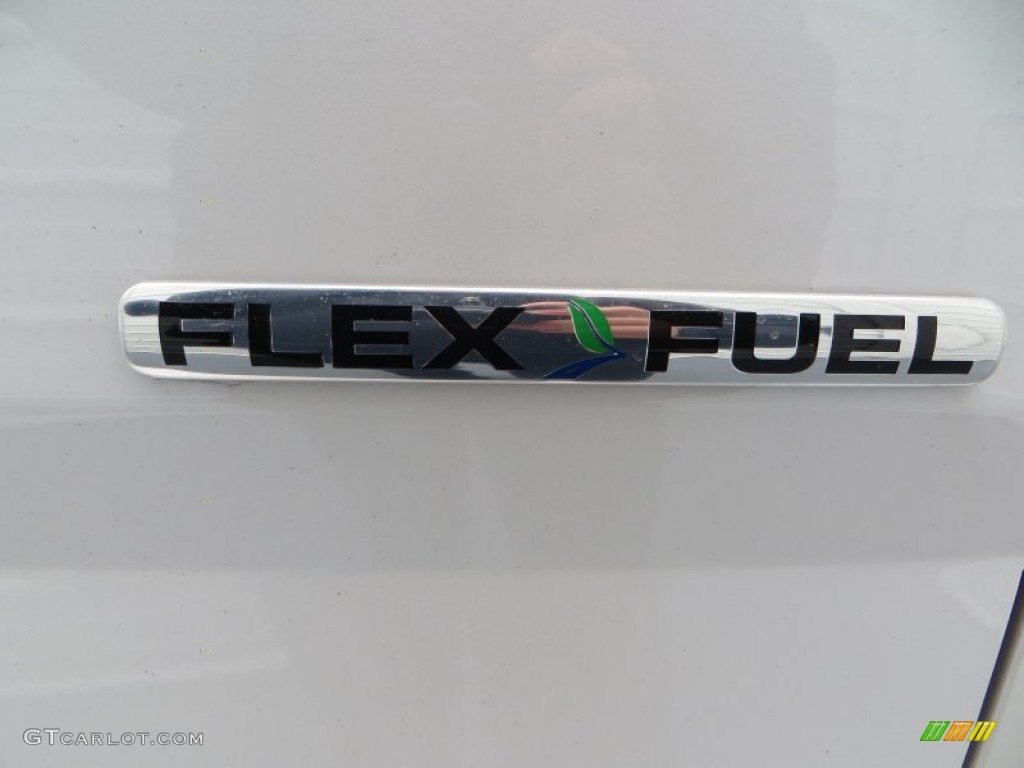 2014 Explorer XLT - White Platinum / Charcoal Black photo #16