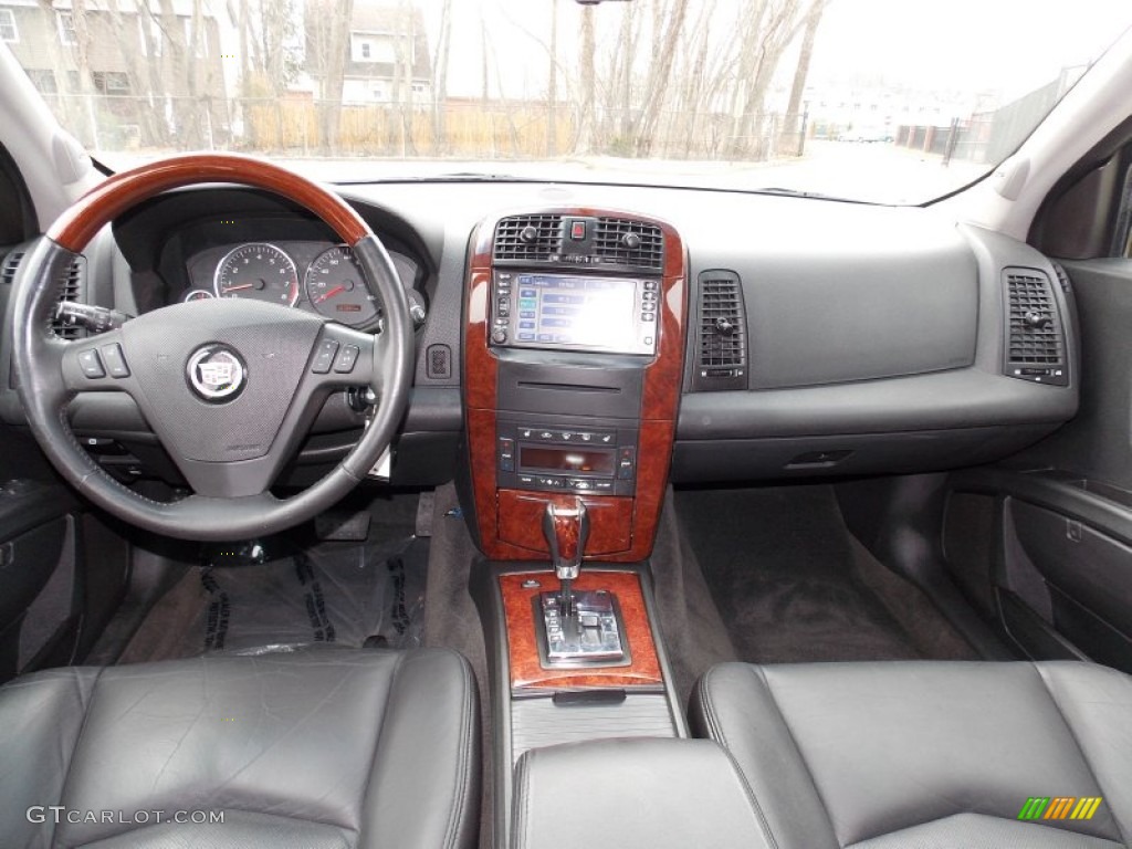 2005 Cadillac SRX V6 Dashboard Photos