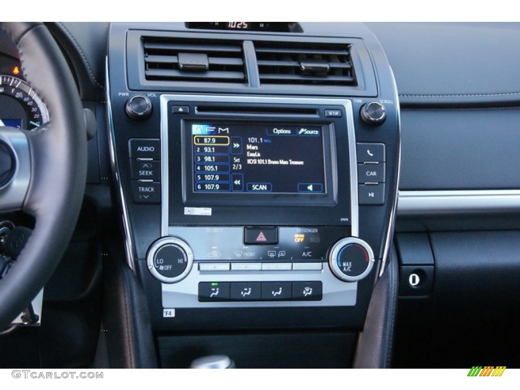 2014 Camry SE - Attitude Black Metallic / Black/Ash photo #6