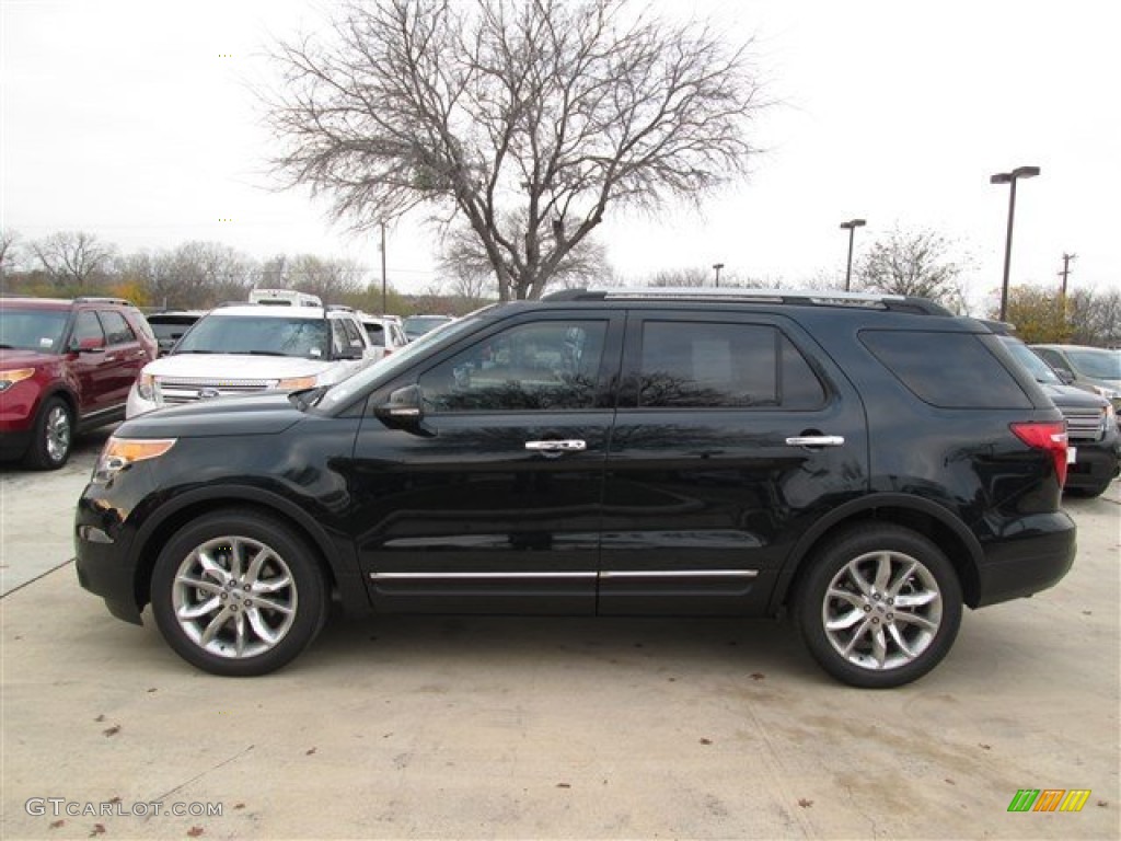 2014 Explorer XLT - Tuxedo Black / Medium Light Stone photo #2