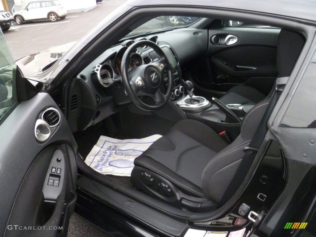 2009 370Z Coupe - Magnetic Black / Black Cloth photo #14