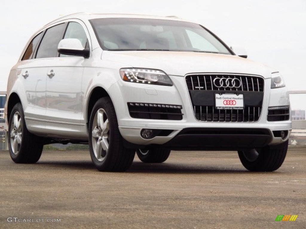 Glacier White Metallic Audi Q7