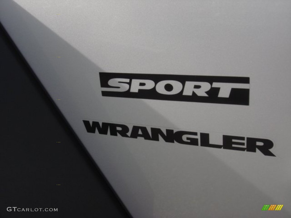 2012 Wrangler Sport 4x4 - Bright Silver Metallic / Black photo #31