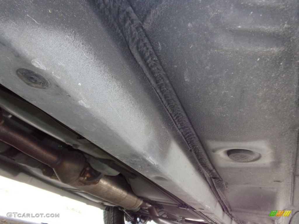 2005 Lexus ES 330 Undercarriage Photo #89354224