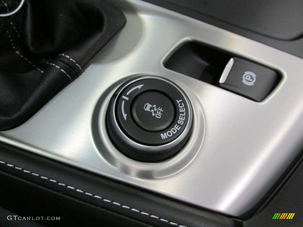 2014 Chevrolet Corvette Stingray Convertible Z51 Controls Photo #89355520