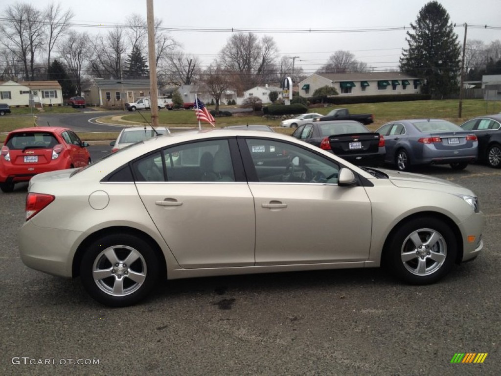 2013 Cruze LT - Champagne Silver Metallic / Medium Titanium photo #8