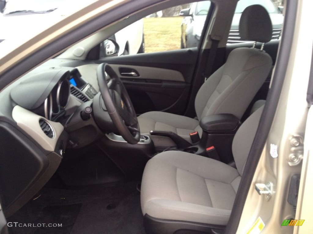 2013 Cruze LT - Champagne Silver Metallic / Medium Titanium photo #17