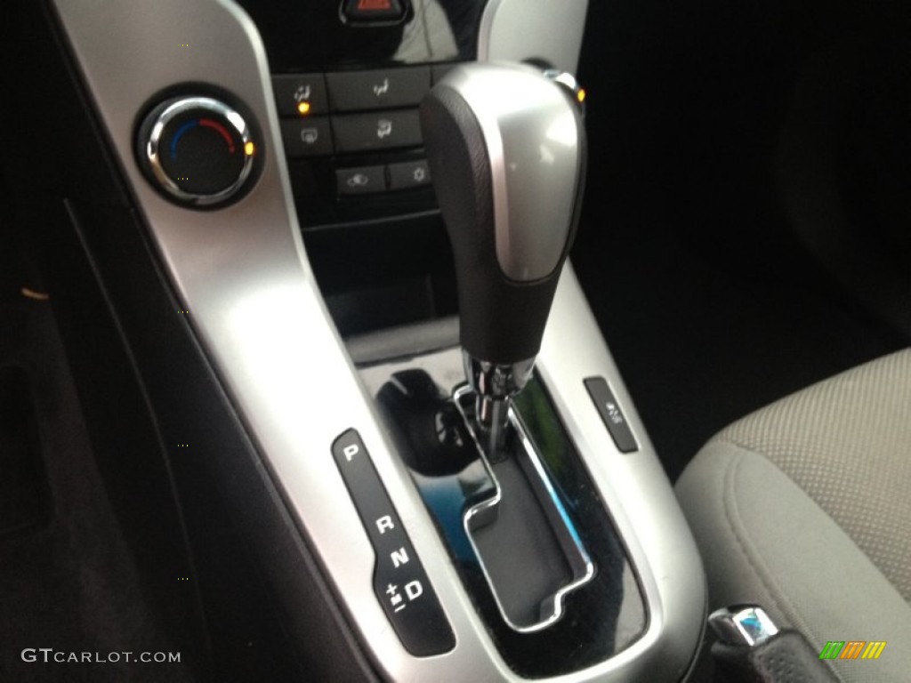 2013 Cruze LT - Champagne Silver Metallic / Medium Titanium photo #18