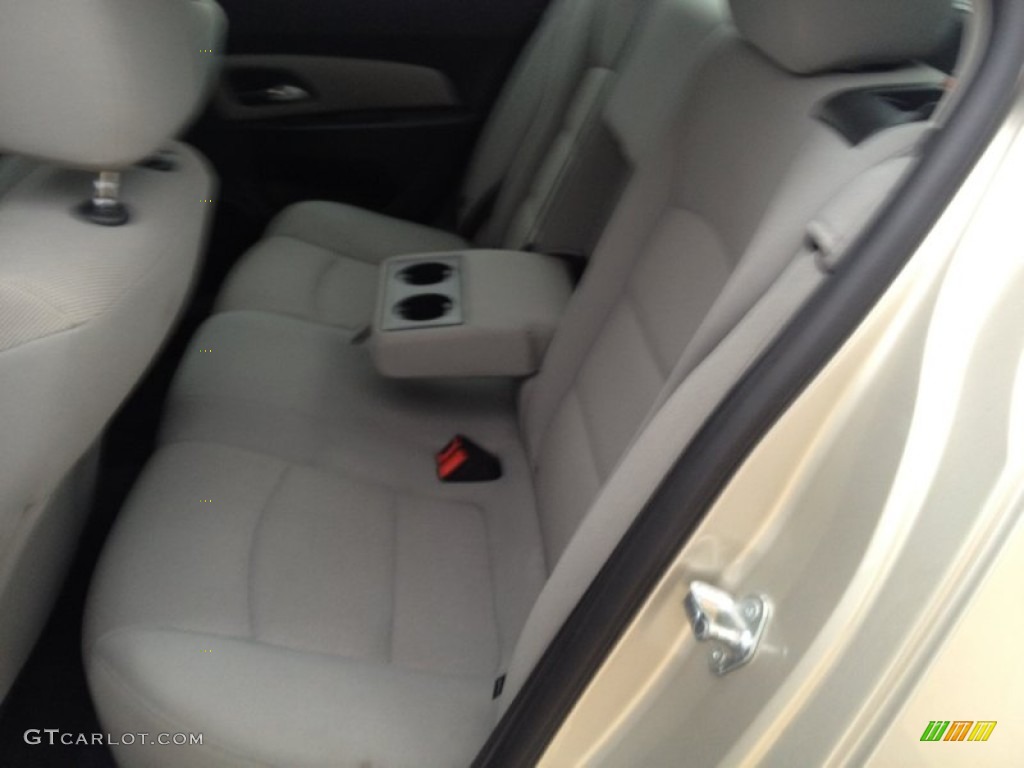 2013 Cruze LT - Champagne Silver Metallic / Medium Titanium photo #22
