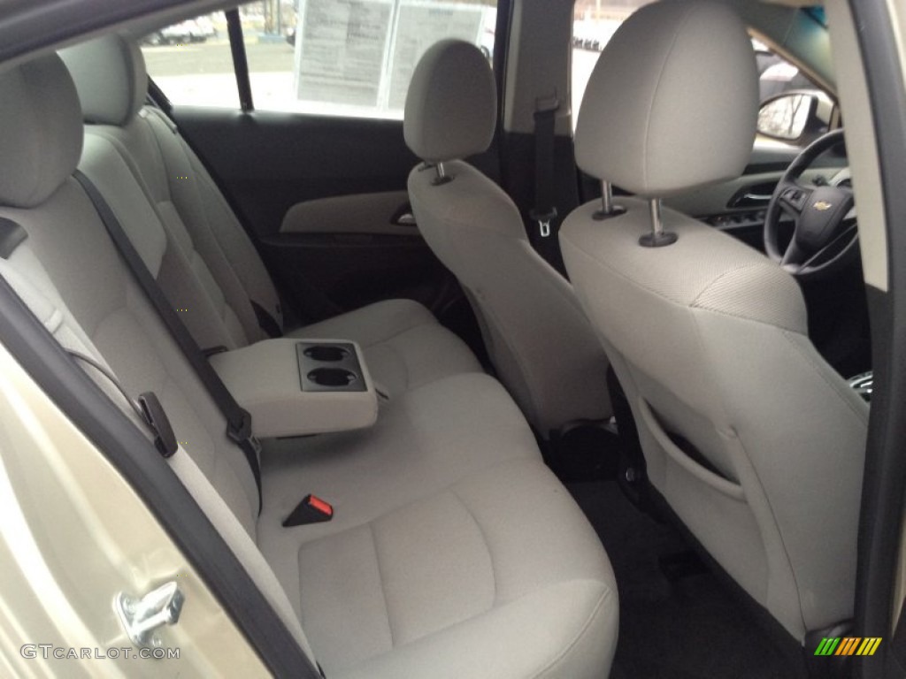 2013 Cruze LT - Champagne Silver Metallic / Medium Titanium photo #25