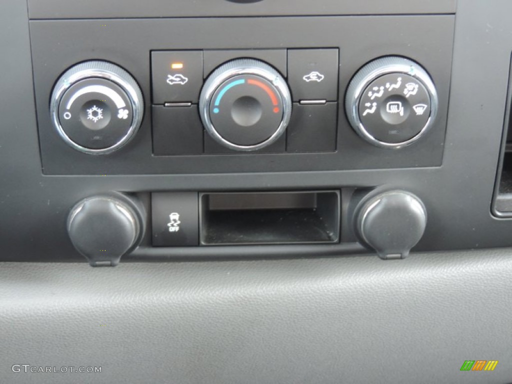 2012 Silverado 1500 LS Crew Cab - Silver Ice Metallic / Dark Titanium photo #20