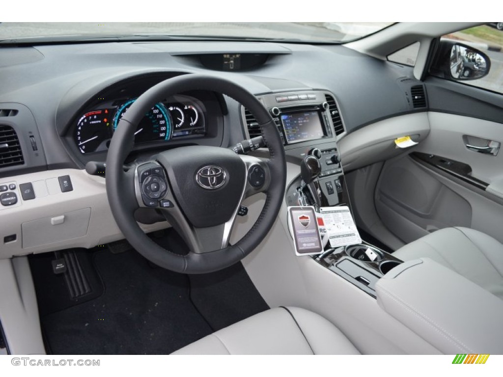 Light Gray Interior 2014 Toyota Venza XLE Photo #89364148