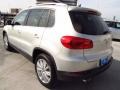 White Gold Metallic - Tiguan SE Photo No. 4