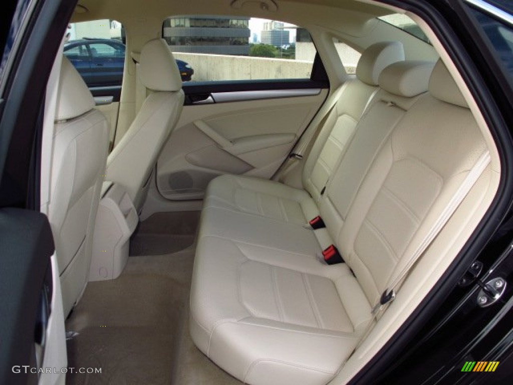 Cornsilk Beige Interior 2014 Volkswagen Passat 1.8T Wolfsburg Edition Photo #89371021
