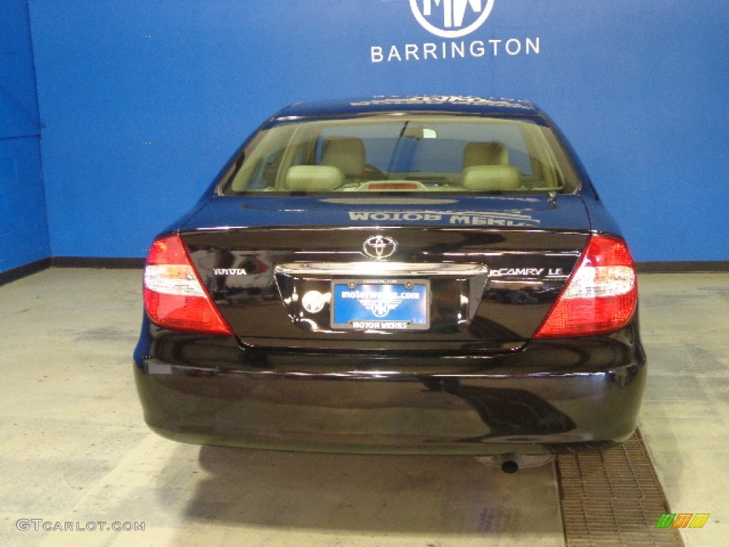 2004 Camry LE - Black / Stone photo #8