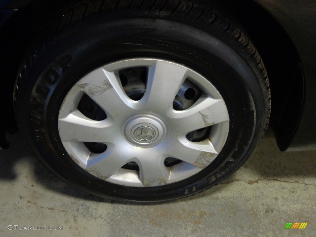 2004 Camry LE - Black / Stone photo #12