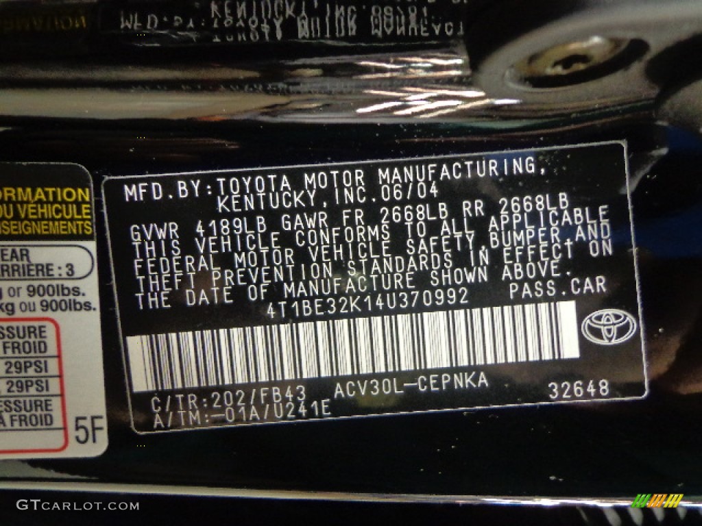 2004 Camry LE - Black / Stone photo #15