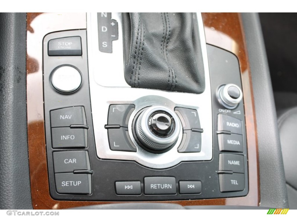 2011 Audi Q7 3.0 TDI quattro Controls Photo #89373142