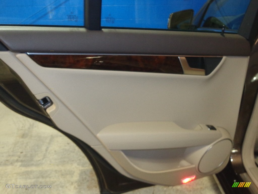 2013 C 300 4Matic Luxury - Dolomite Brown Metallic / Almond Beige photo #17