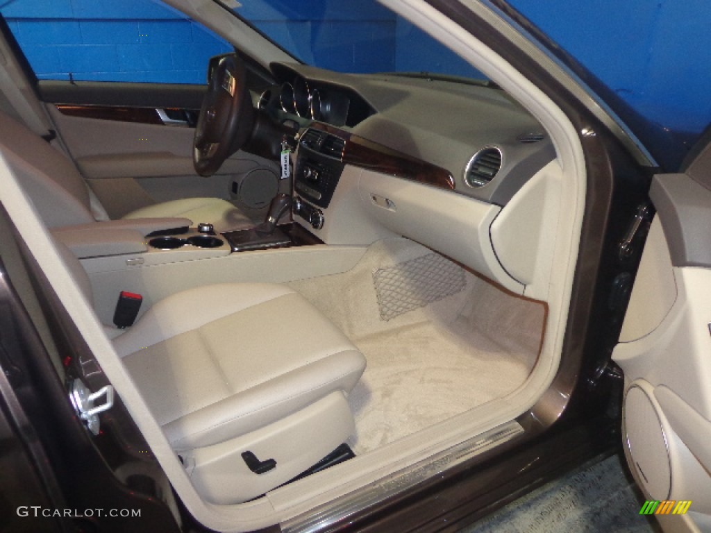 2013 C 300 4Matic Luxury - Dolomite Brown Metallic / Almond Beige photo #24