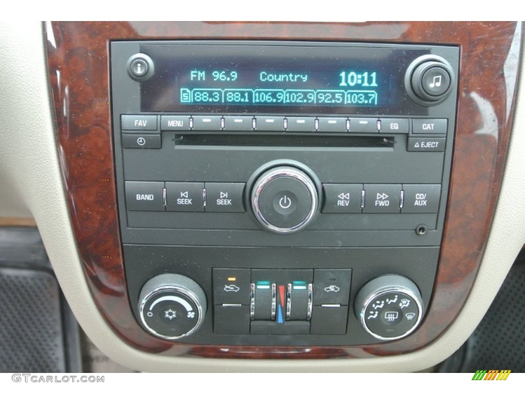 2008 Chevrolet Impala LT Controls Photo #89373517