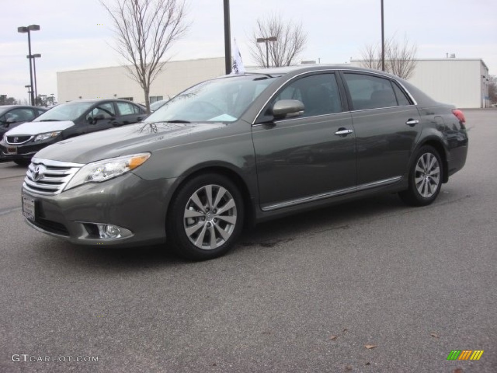 2012 Avalon Limited - Cypress Green Pearl / Light Gray photo #2