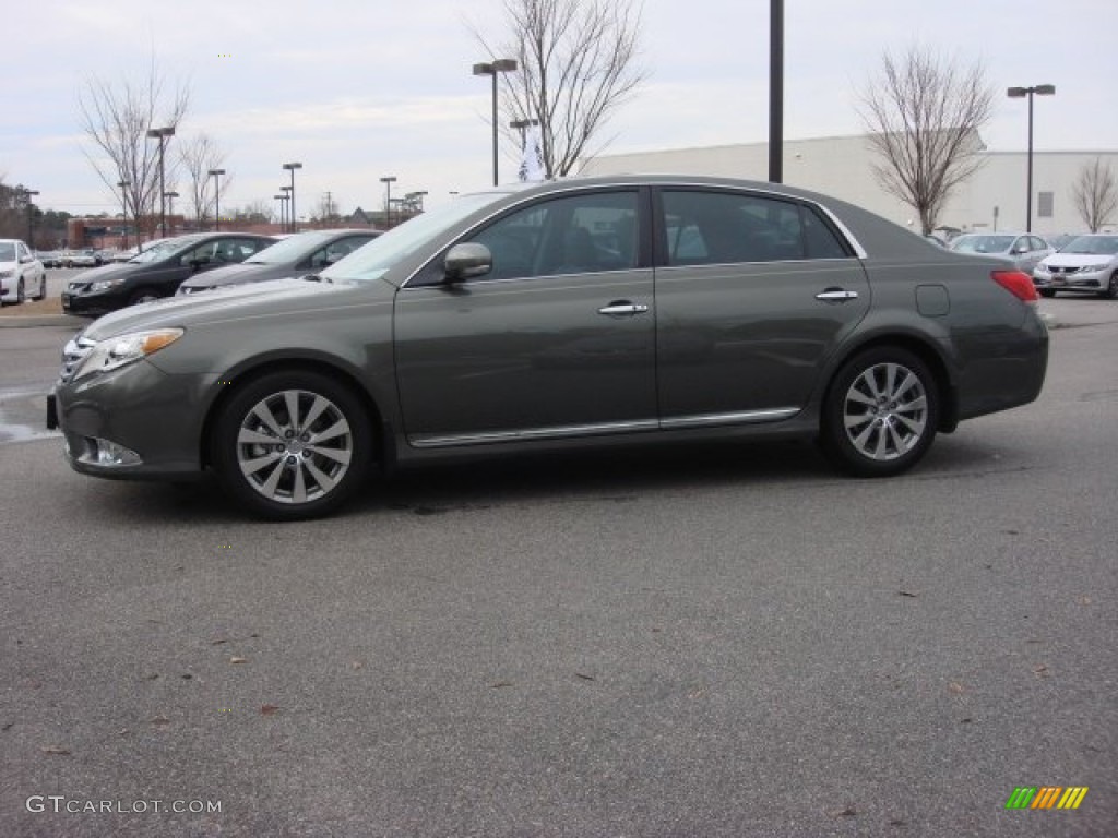 2012 Avalon Limited - Cypress Green Pearl / Light Gray photo #3
