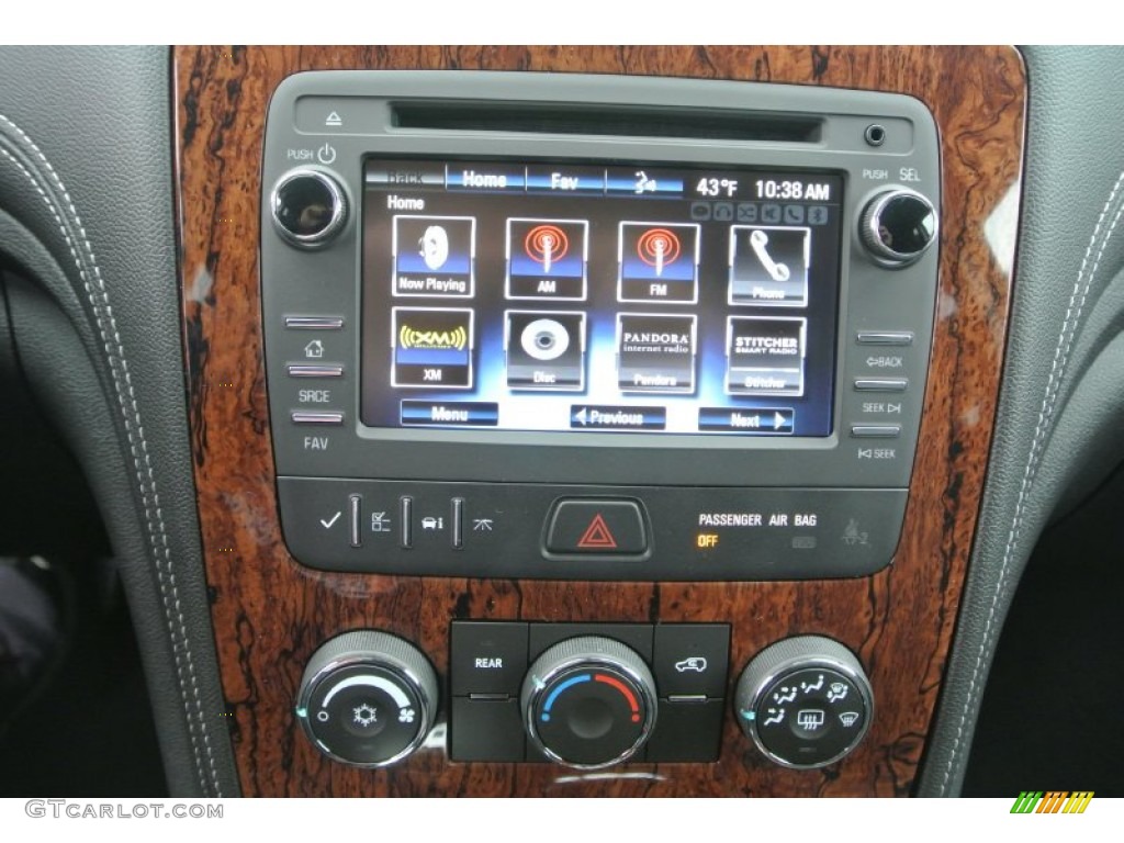 2014 Chevrolet Traverse LT Controls Photos