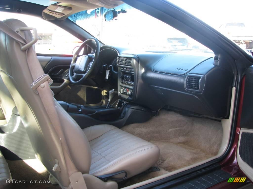 2002 Camaro Coupe - Monterey Maroon Metallic / Neutral photo #18