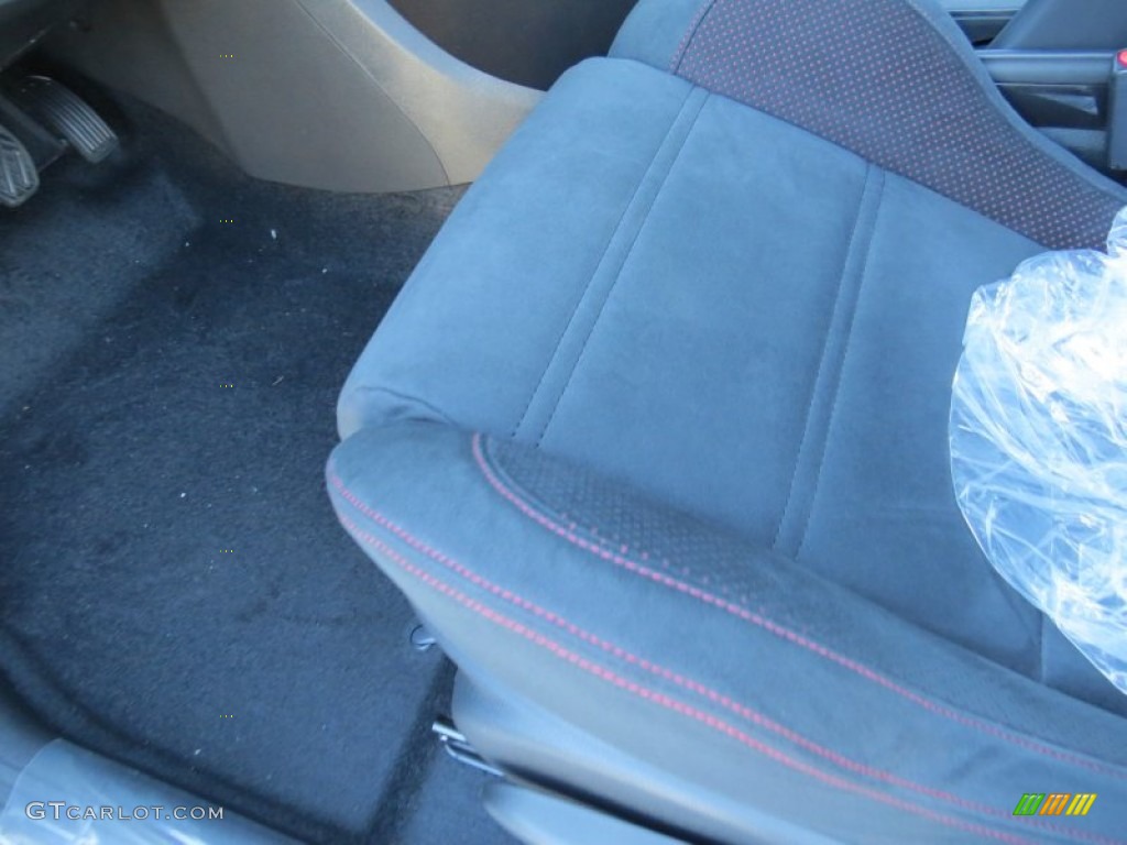 2013 Nissan Juke NISMO Front Seat Photo #89382609