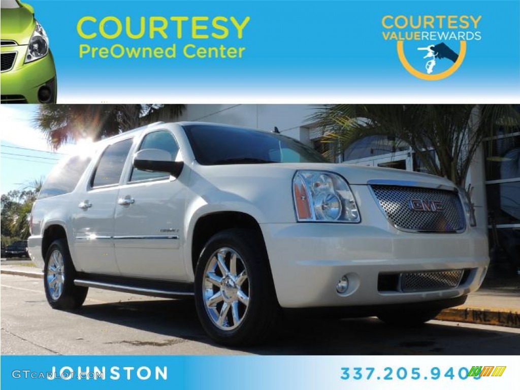 White Diamond Tintcoat GMC Yukon