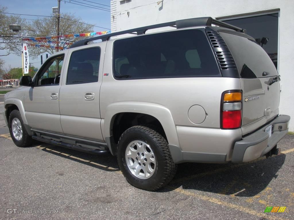 2006 Suburban Z71 1500 4x4 - Silver Birch Metallic / Gray/Dark Charcoal photo #4