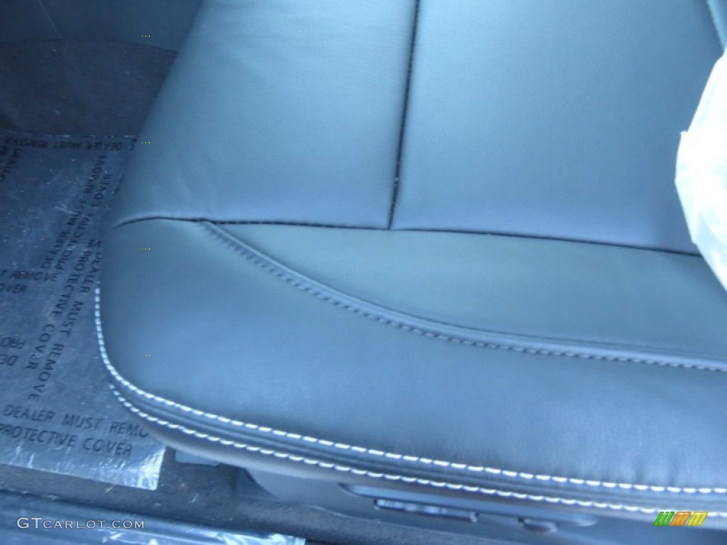 2014 Titan Pro-4X Crew Cab 4x4 - Cayenne Red / Pro-4X Charcoal photo #12