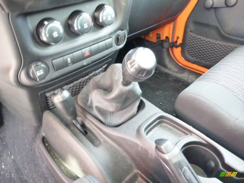 2012 Wrangler Sport 4x4 - Crush Orange / Black photo #16