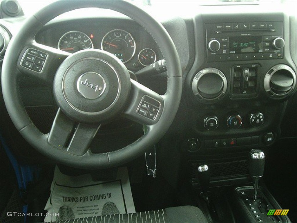 2011 Wrangler Unlimited Mojave 4x4 - Cosmos Blue / Black photo #14