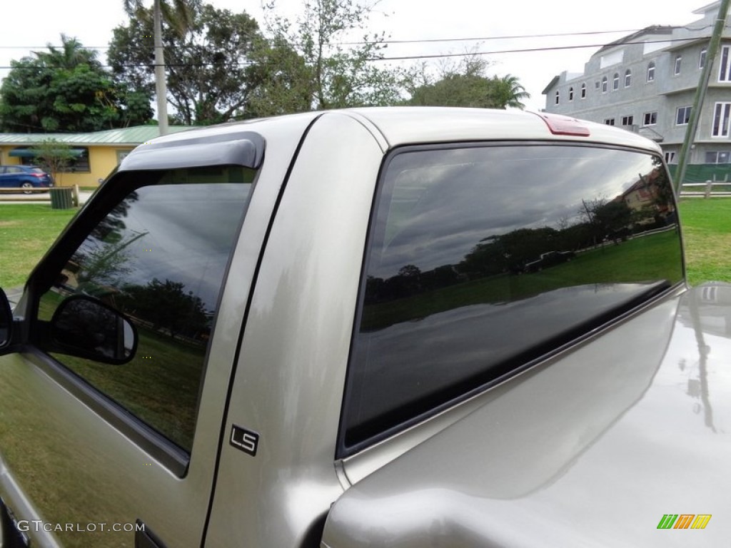 1998 S10 LS Regular Cab - Pewter Metallic / Beige photo #25
