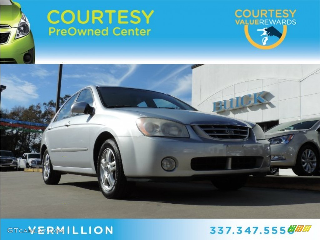 2005 Spectra EX Sedan - Clear Silver / Gray photo #1