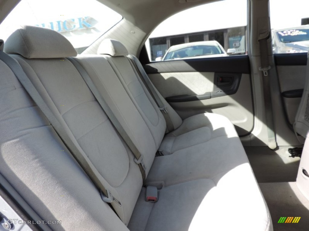 2005 Spectra EX Sedan - Clear Silver / Gray photo #7