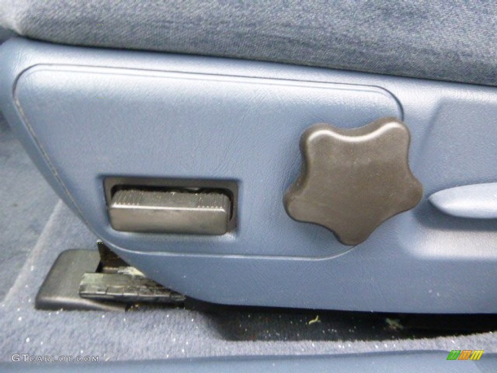 2001 Impala  - Galaxy Silver Metallic / Regal Blue photo #12