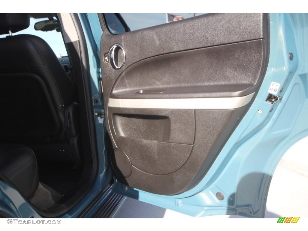 2007 HHR LT - Golden Teal Metallic / Ebony Black photo #33