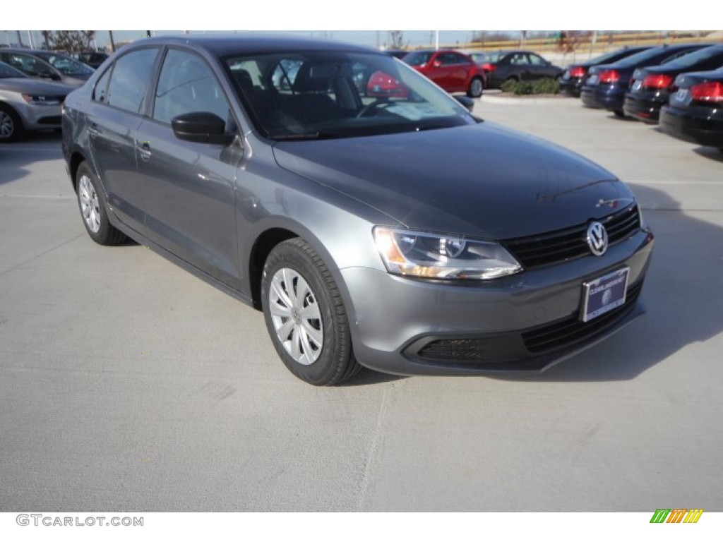 Platinum Gray Metallic Volkswagen Jetta