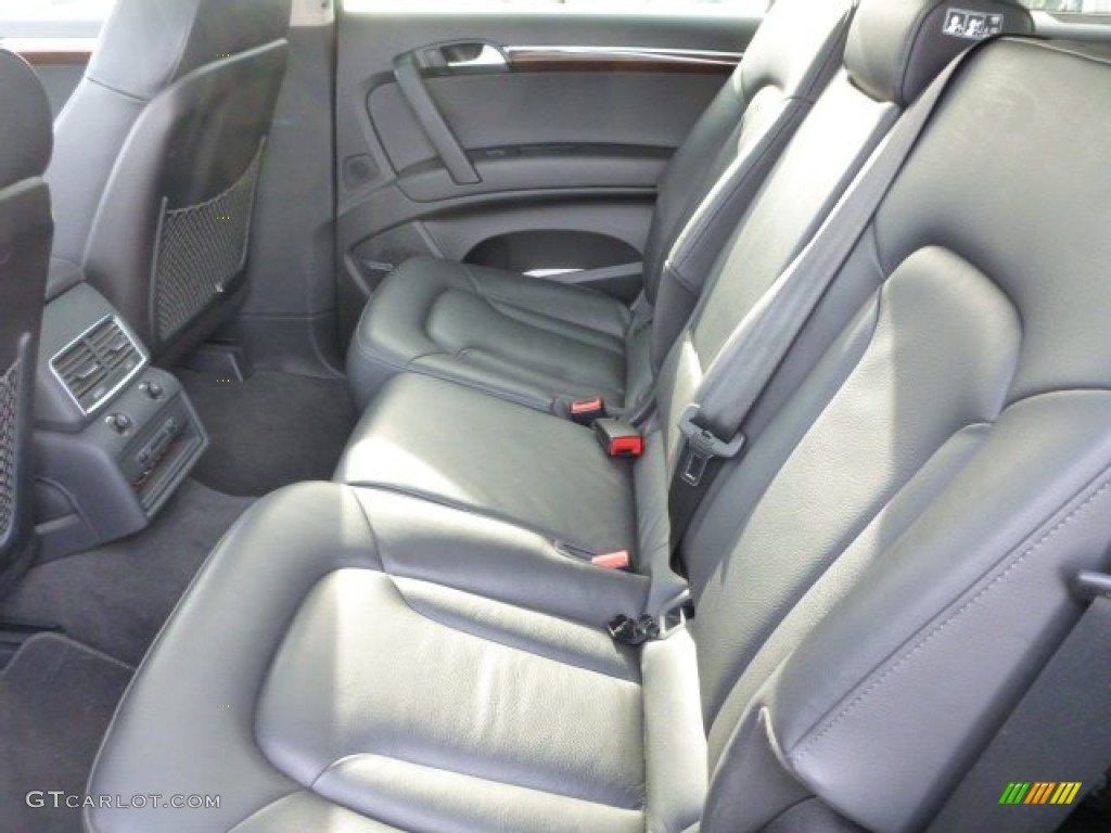 2011 Audi Q7 3.0 TDI quattro Rear Seat Photos