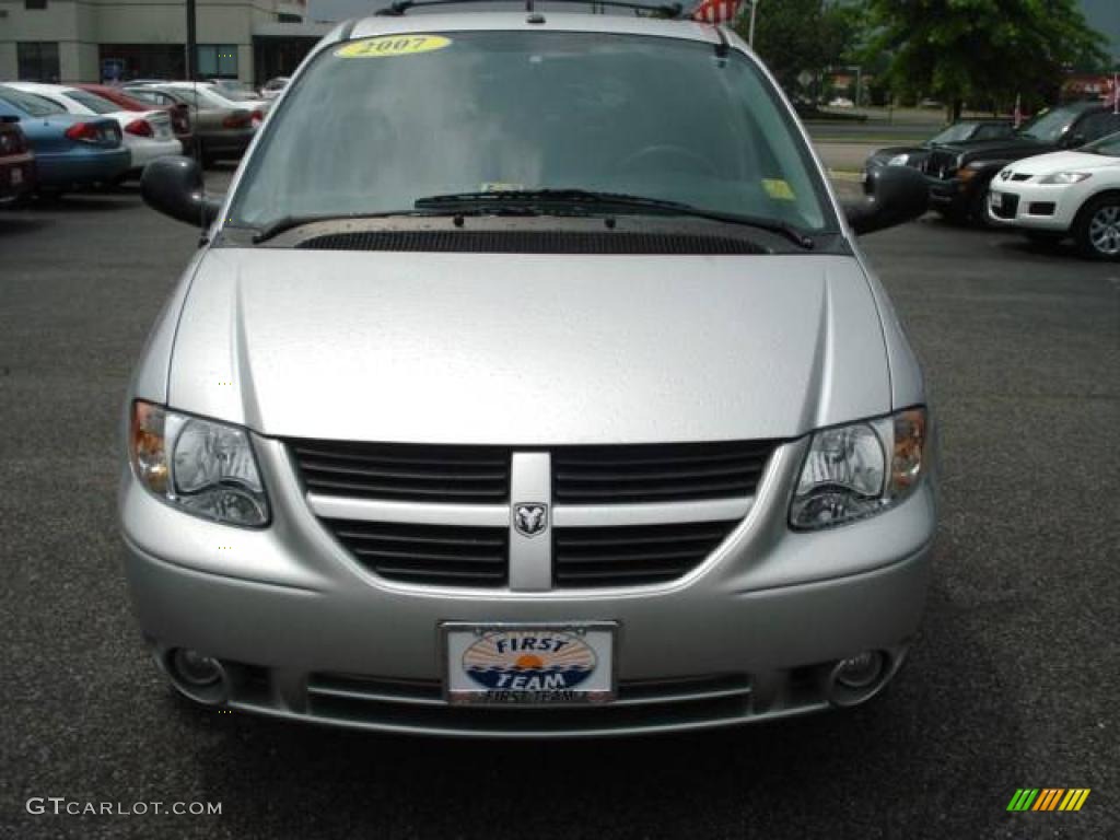 2007 Grand Caravan SXT - Bright Silver Metallic / Medium Slate Gray photo #9