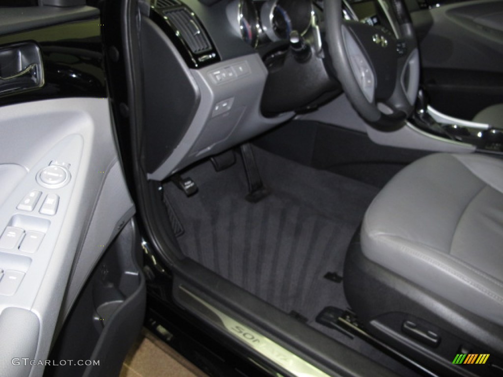 2011 Sonata Limited 2.0T - Midnight Black / Gray photo #12