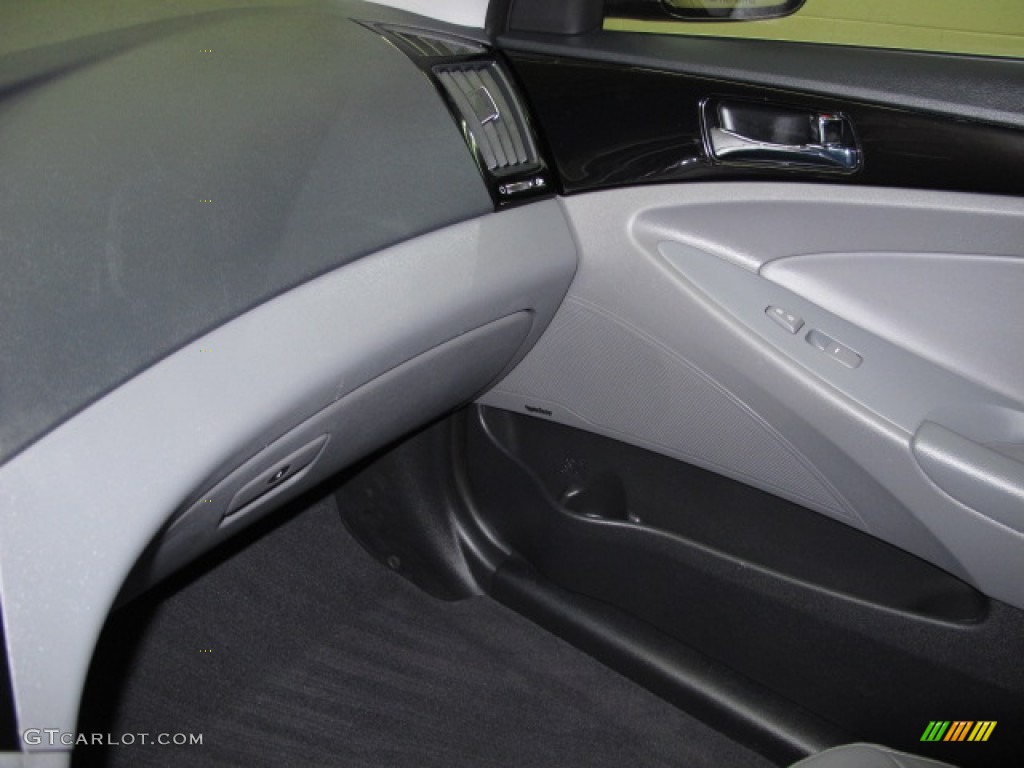 2011 Sonata Limited 2.0T - Midnight Black / Gray photo #25