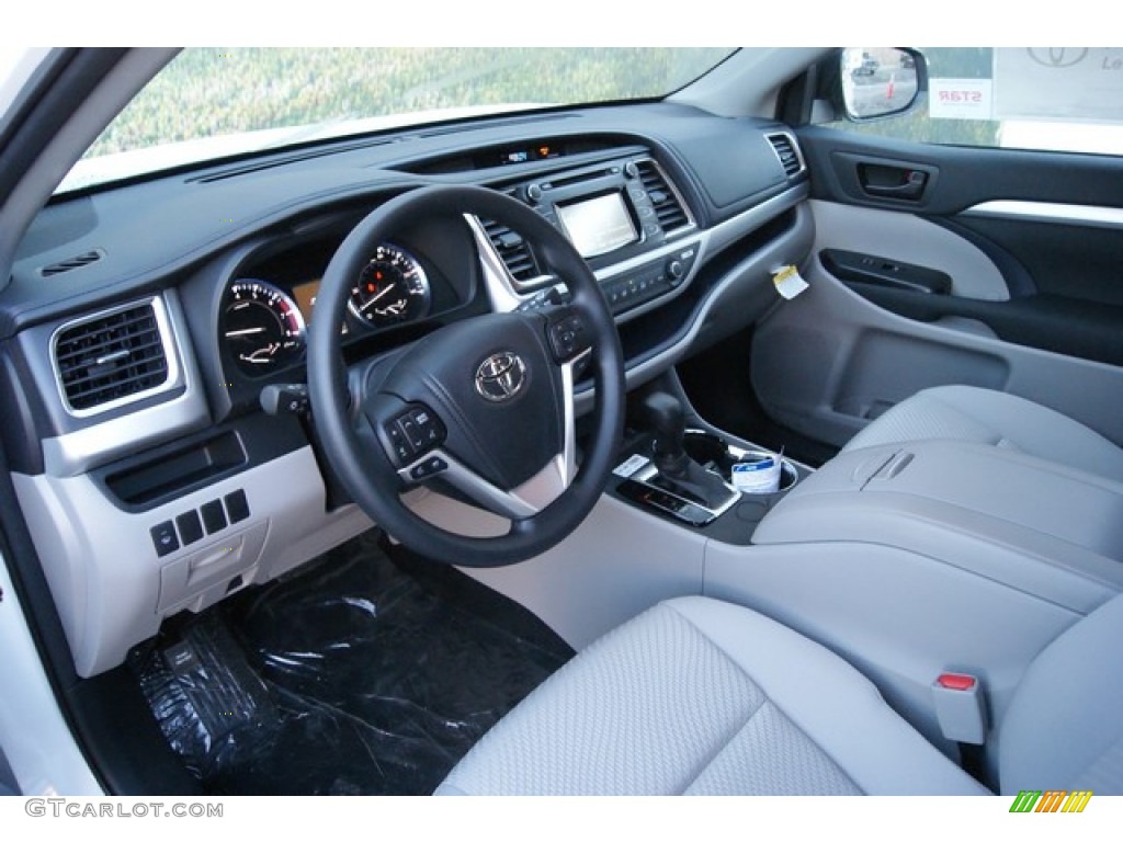 Ash Interior 2014 Toyota Highlander LE AWD Photo #89414855