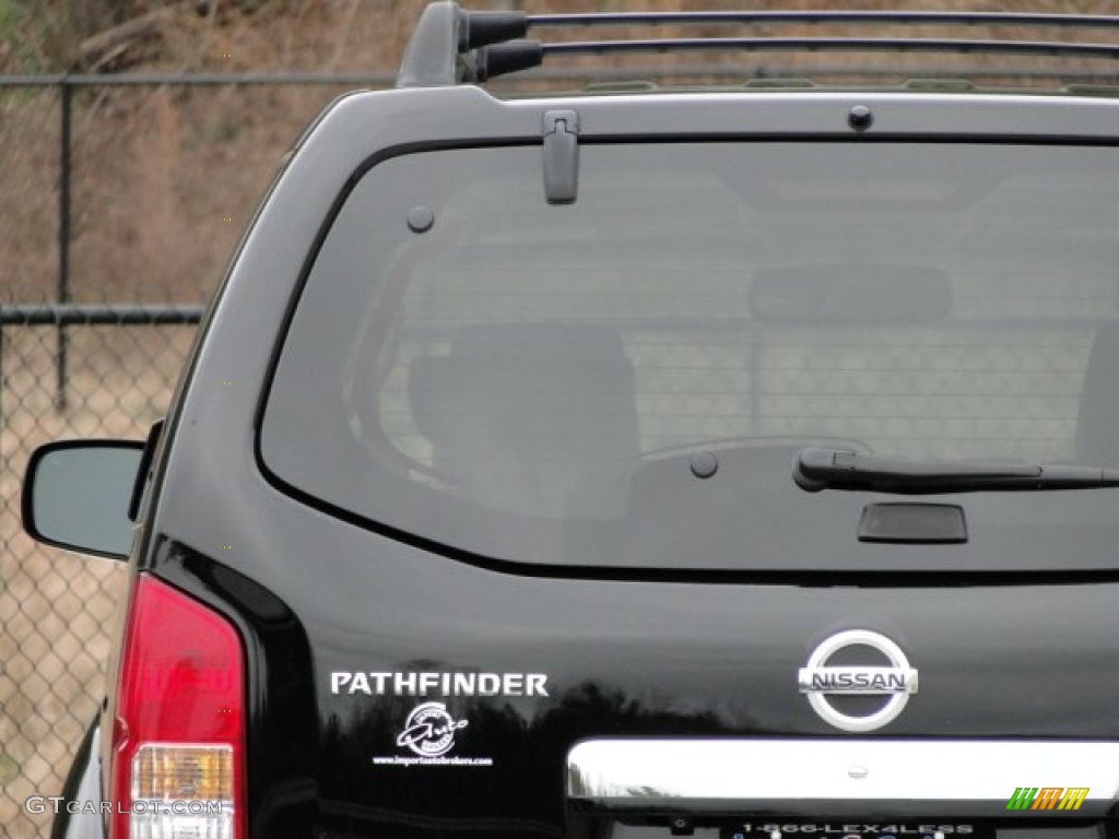 2008 Pathfinder LE V8 - Super Black / Cafe Latte photo #29