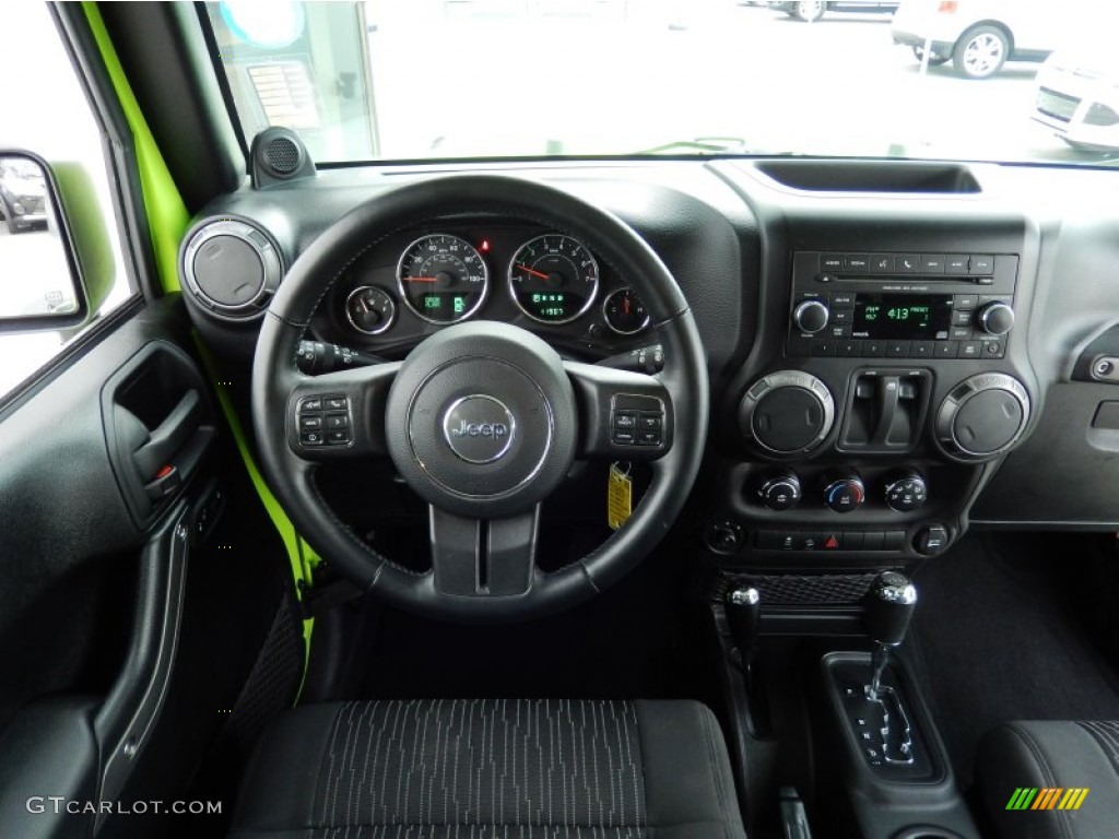 2012 Wrangler Sport 4x4 - Gecko Green / Black photo #20