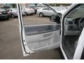 Stone White - Grand Caravan SE Photo No. 12